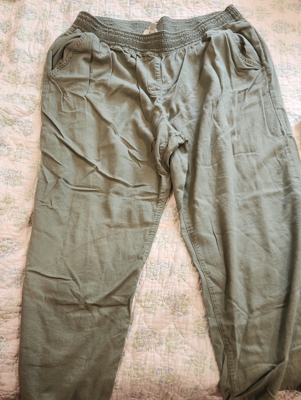Briggs New York Women's Olive Drawstring Joggers